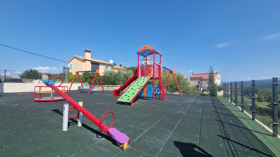 Antistres podloge za dječja igrališta